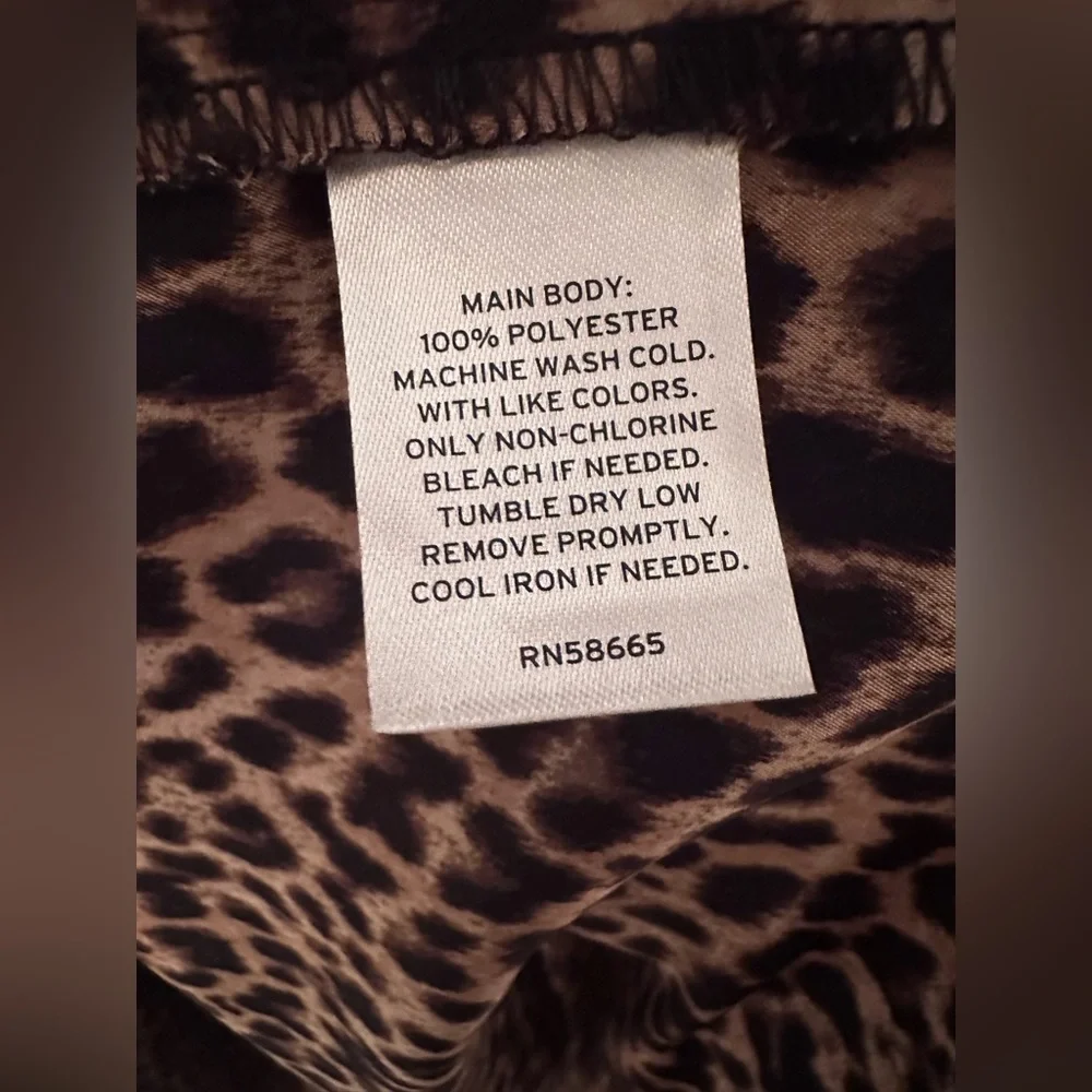 New Women’s Nordstrom Rack short sleeved animal print dress, small